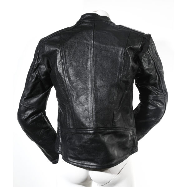 Skinnjacka med integrerade skydd